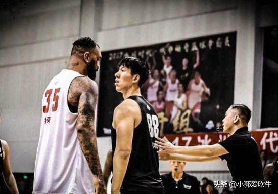 中国野球王者官宣啦！与未婚妻最萌身高差，野球收入远超CBA球员