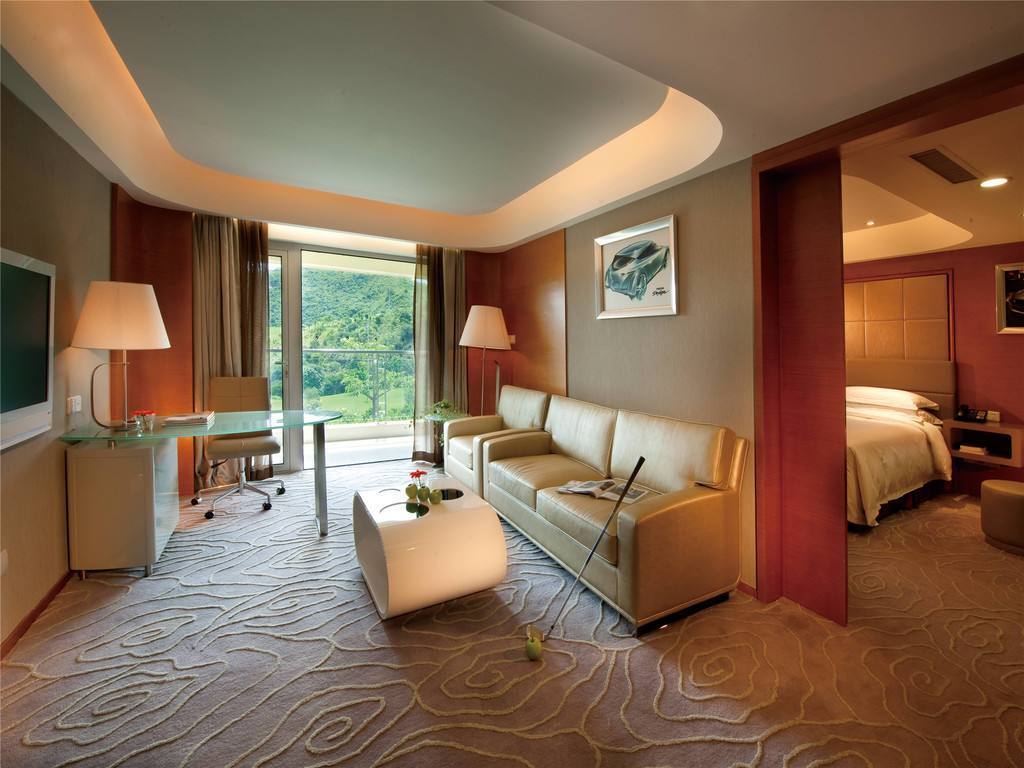 外出旅游住哪个酒店更舒服,出门旅行长时间怎么住酒店最便宜