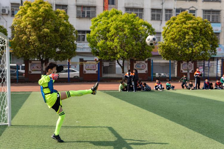 淮滨足球比赛小学生,淮滨县实验学校足球比赛