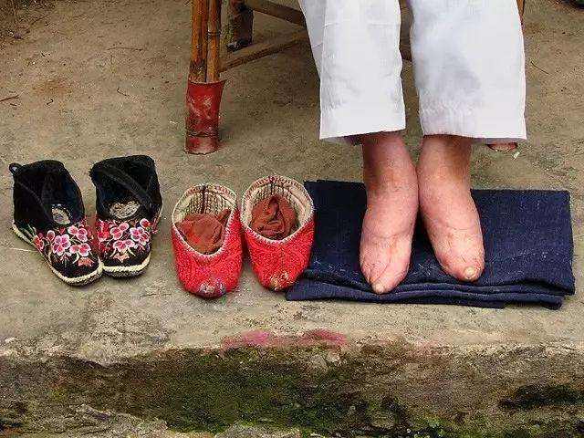 欧洲女性为什么要束腰,欧美国家的束腰