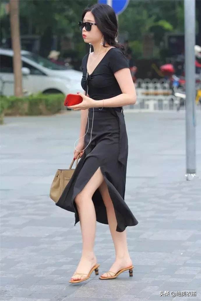 讲解连衣裙的穿搭,连衣裙怎样穿才显得更高级呢