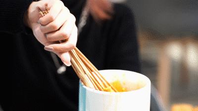 女生同行4.9折开吃！这家“网蓝”酸菜鱼店太“偏心”