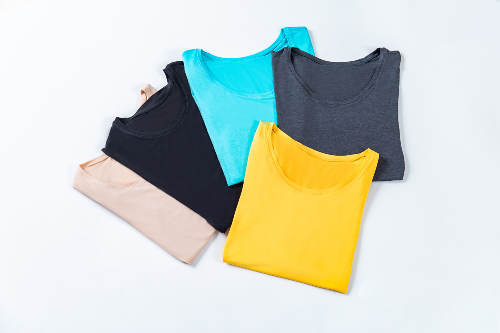 郎朗吉娜种草的抗菌薄暖衣好穿吗？150斤小哥“*躏蹂**”结果惊人