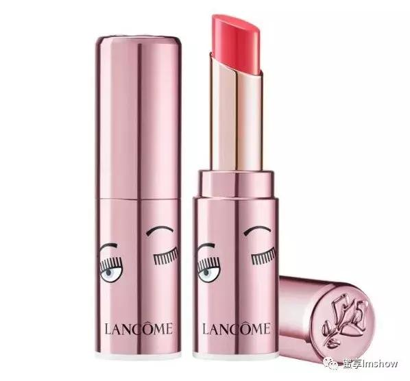 从法律系学生到宇宙时尚博主,Chiara做了些什么?