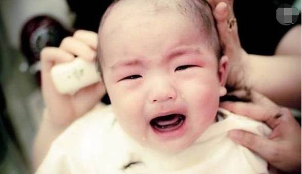 宝宝满月剃头发怎么弄,给满月宝宝剃头的正确方法