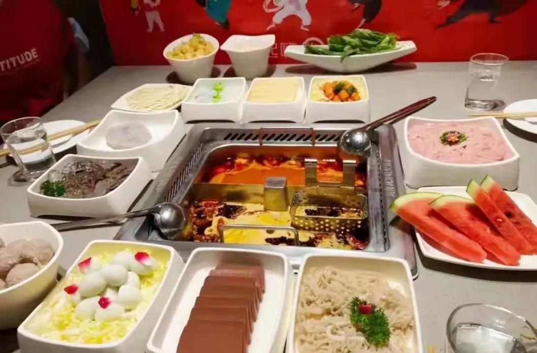广州美食I海底捞火锅！真正感觉到自己就是个废人哈哈哈