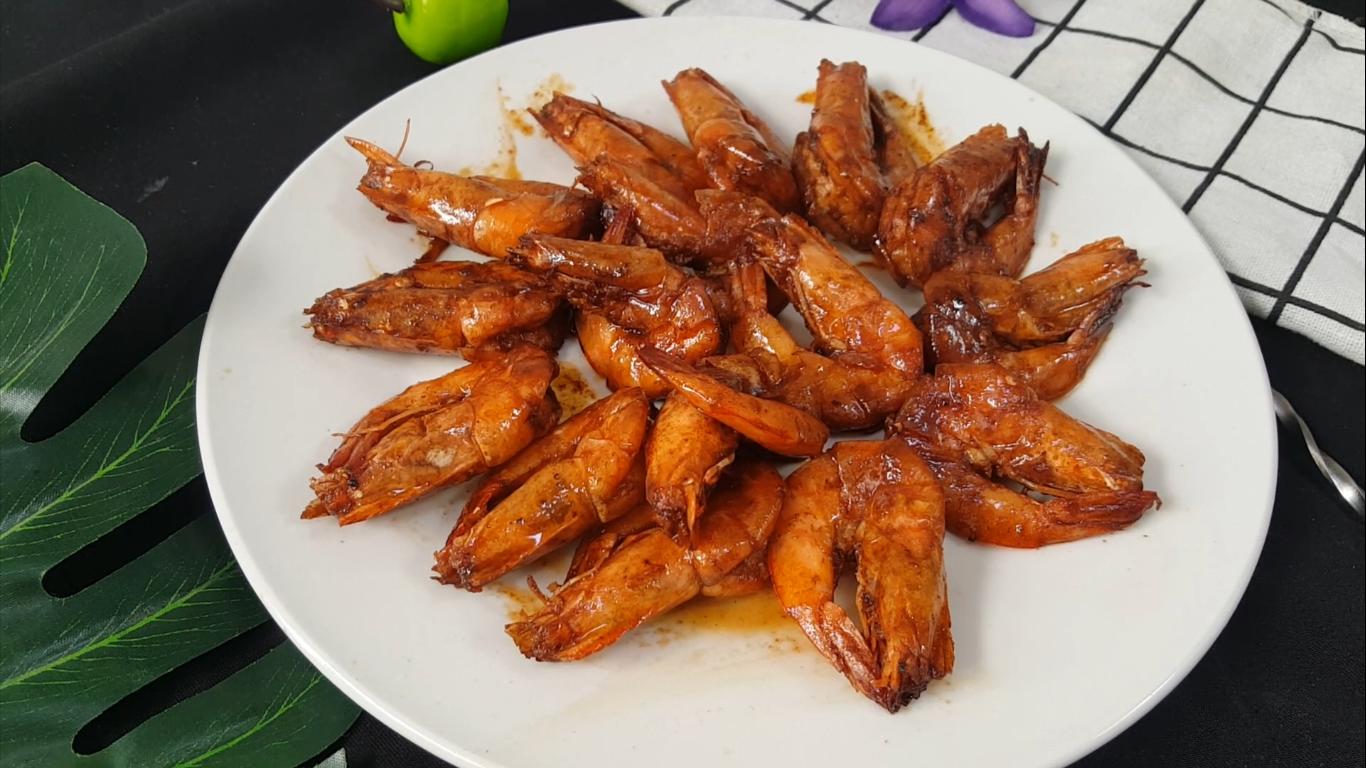 在家做油焖大虾出锅前放什么料,做出来的油焖大虾很腥怎么办