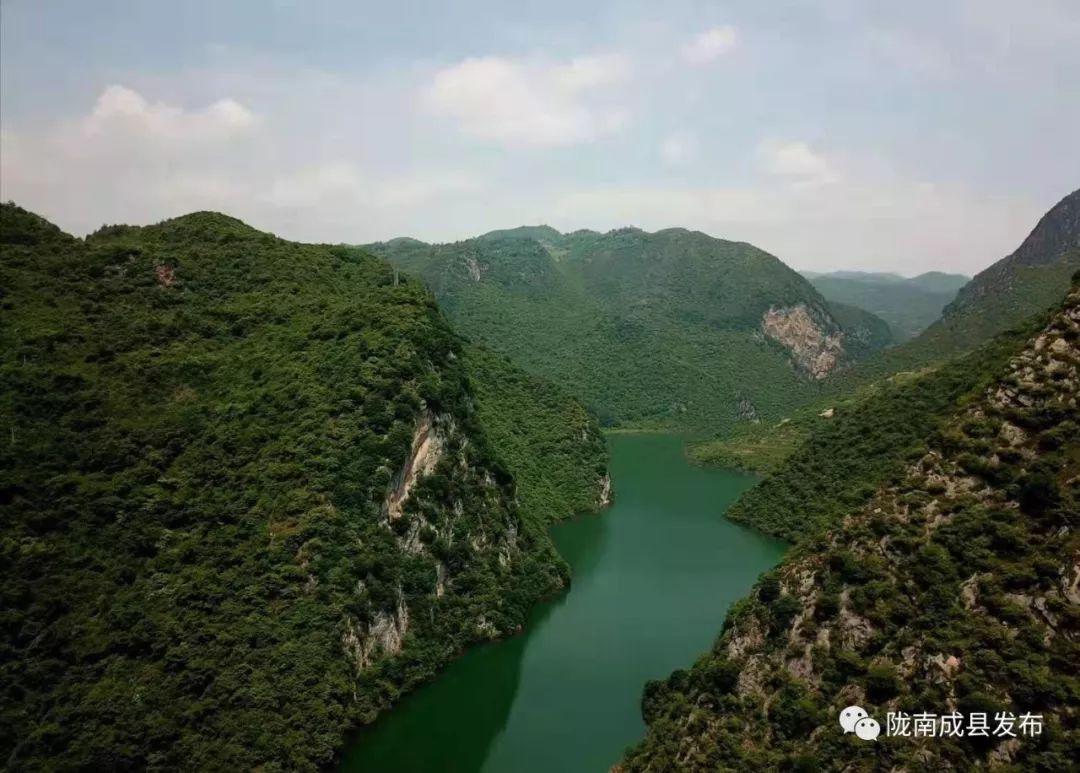 我叫成县，这是我2019年的自拍照~