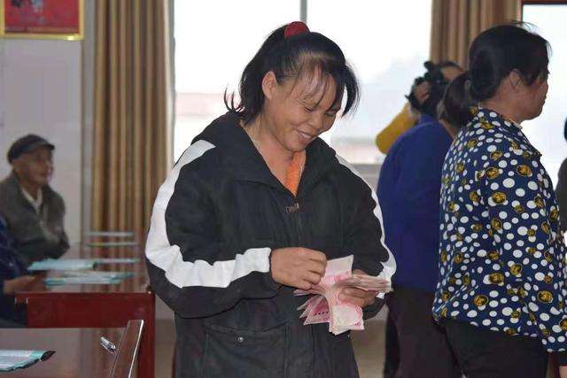 这个大红包您能领到吗？从农民变成股民，看看你能拿多少股？