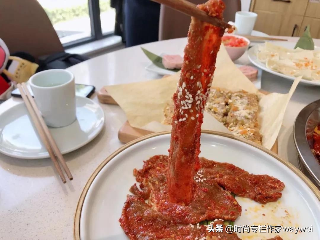 寒风飒飒，人类无法阻止火锅的蔓延势头了……