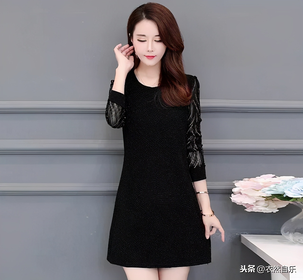 怕冷又要时尚，那就穿加绒打底衫，约会、逛街、参加聚会你是焦点