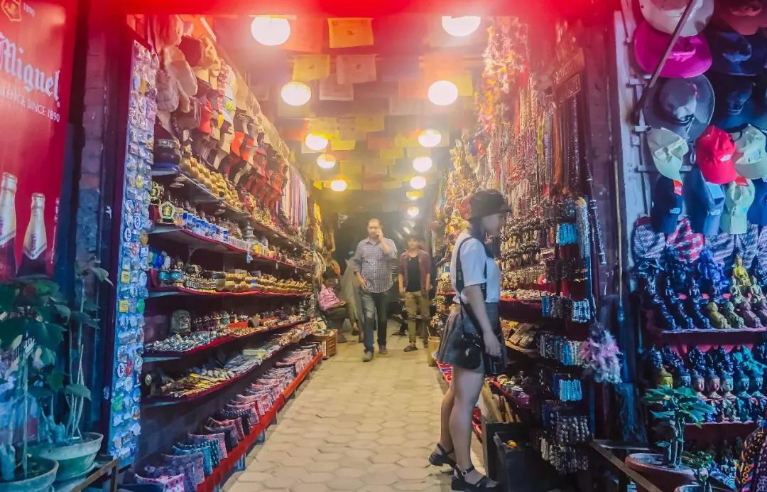 这个微笑国度,见人就夸漂亮,300元就能在天空滑翔