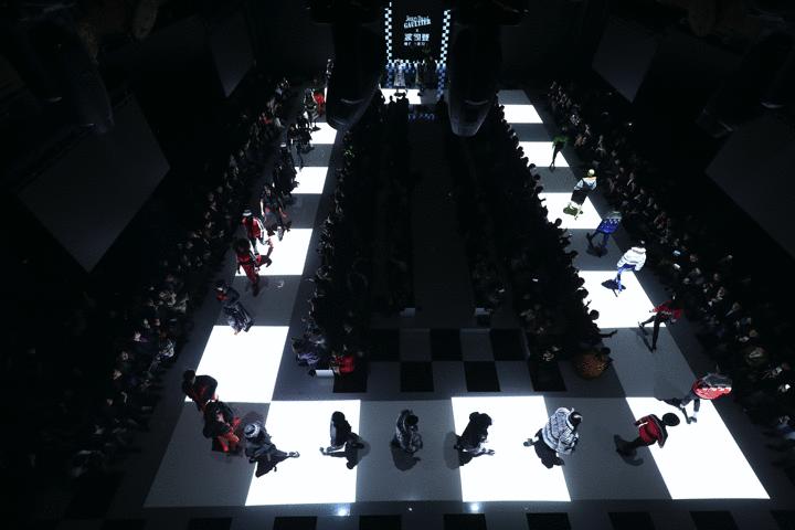 波司登米兰时装周杨幂李宇春,李宇春波司登同款