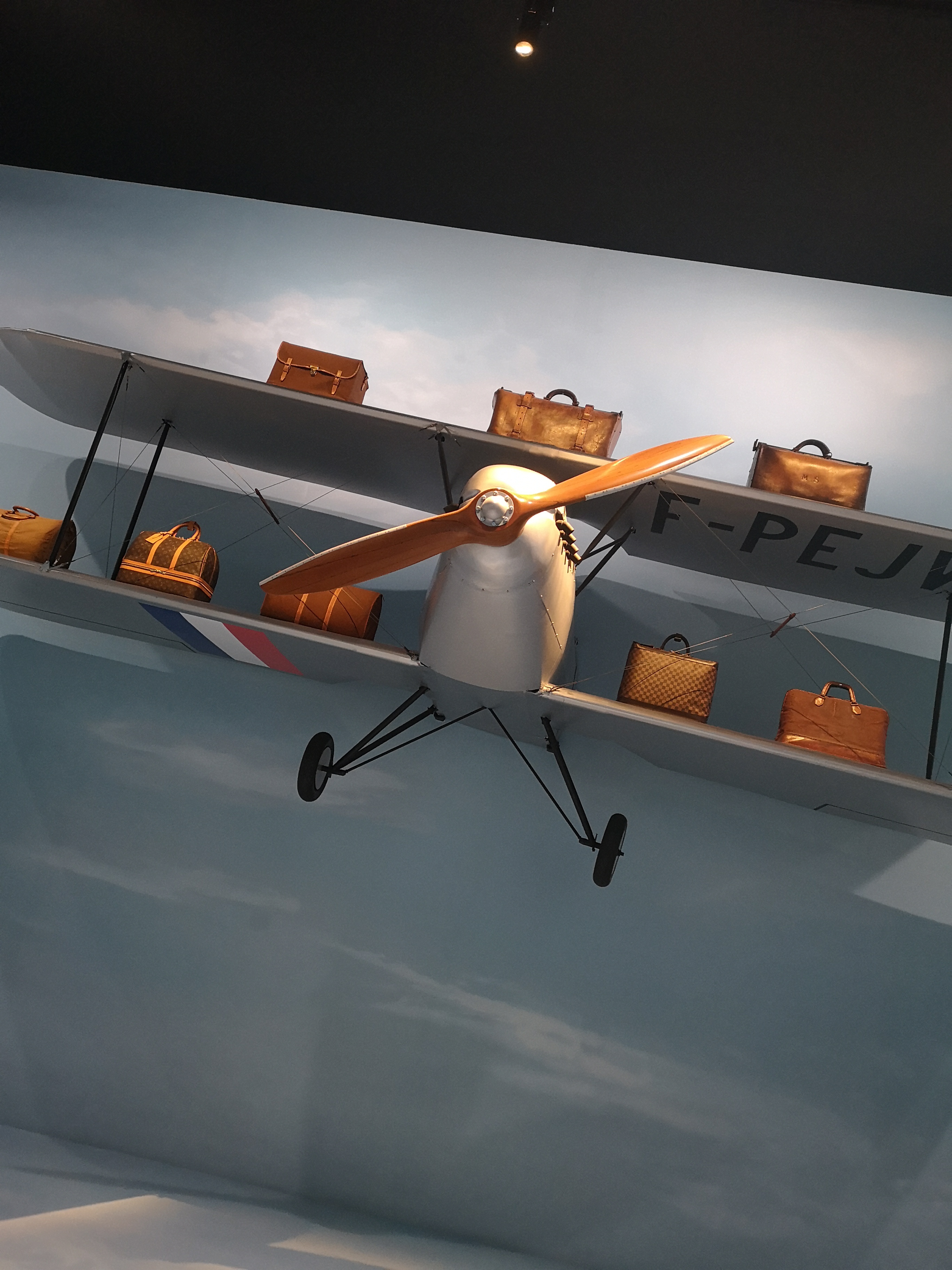 从lv升级到爱马仕,lv在奢侈品行业的借鉴