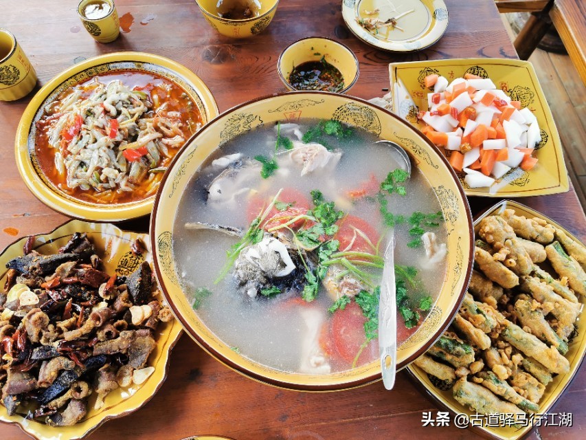 成也螺旋藻,败也螺旋藻~这个中国唯一的湖泊,未来该何去何从?