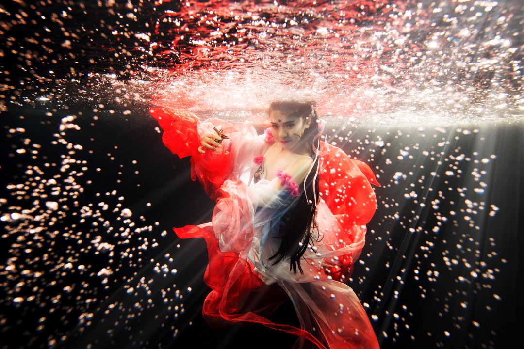 引爆星城！三亚仙气十足的水下摄影来长沙啦~湖南卫视率先取景