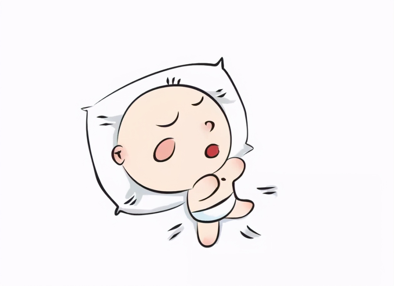 宝宝出生眼睛斜视原因,孩子出生眼睛眯眯眼