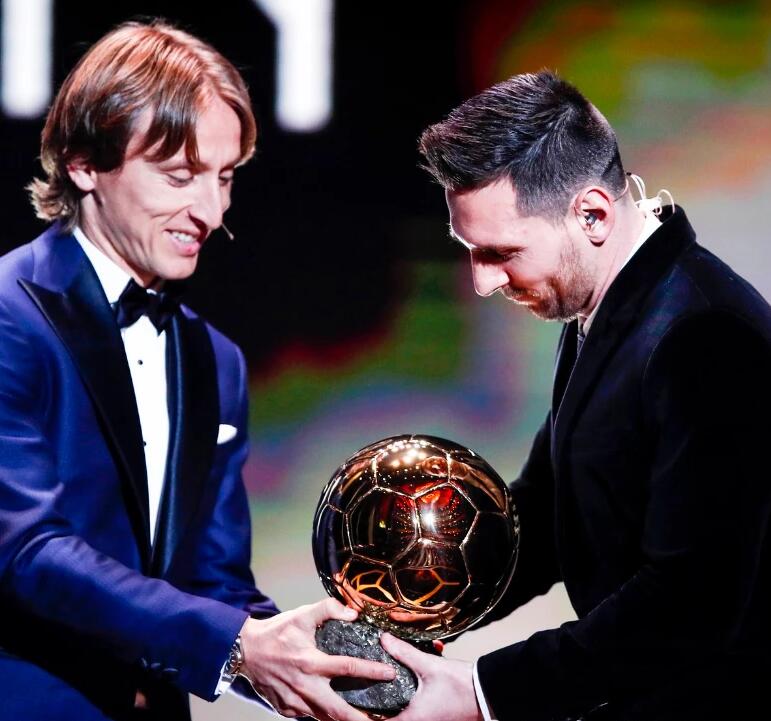 梅西夺世界杯金球奖,梅西夺世界杯冠军巴塞罗那