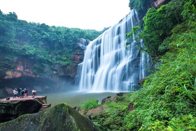 这个夏天总要来看看贵州的瀑布吧,贵州四月能看到黄果树瀑布吗