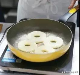 自制奶酥菠萝面包,怎样手揉做菠萝面包