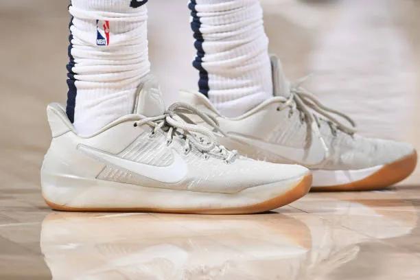 nba球员上脚安踏合集,nba球员上脚的球鞋欧文