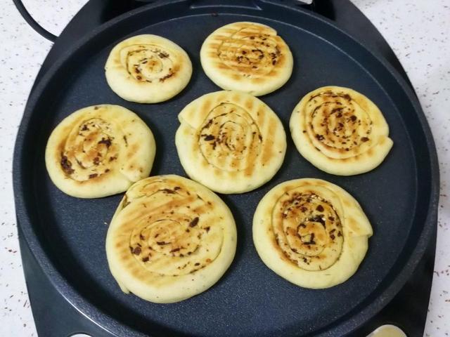 发面饼怎么做不硬又松软不放酵母,发面饼如何做不粘