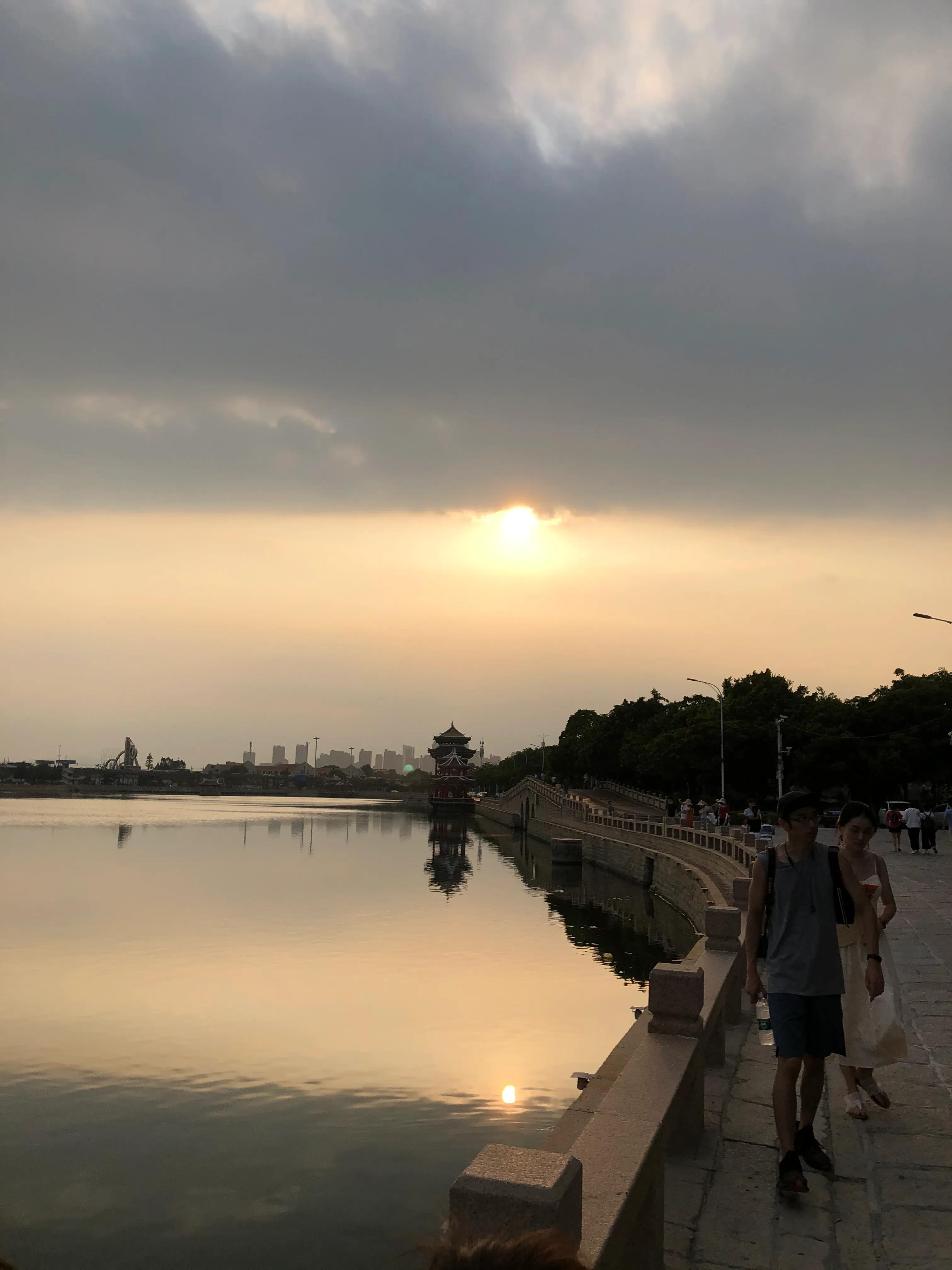 厦门集美学村龙舟池好玩吗,厦门集美学村龙舟池捞鱼