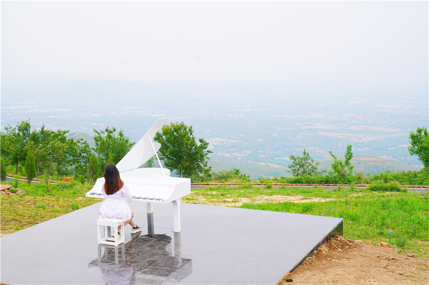初夏河南,找寻童心,邂逅伏羲山的斜阳,一颗心萌化在云上牧场