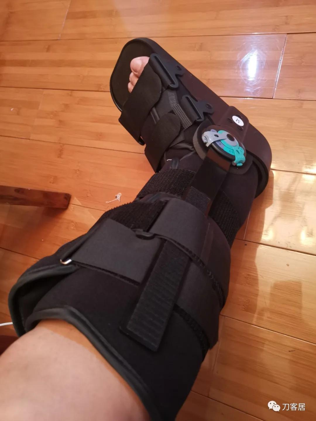 三种扭伤急救的最佳方法,治疗脚踝扭伤的膏药哪种好