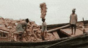 啪的一下，很快啊，倒影就做好了！「杰视帮」