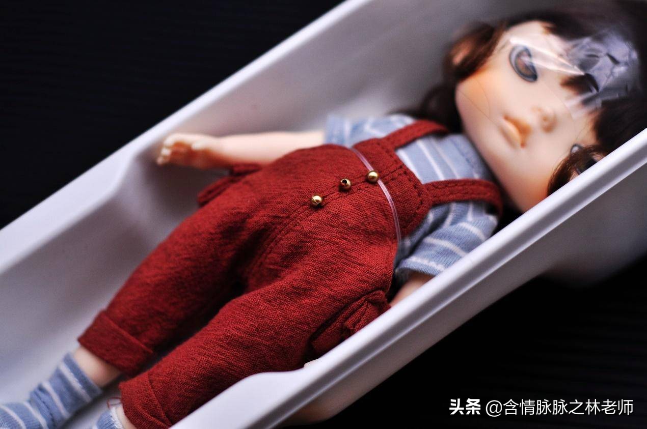 给女儿买60cm娃娃,给女儿买玩具芭比娃娃