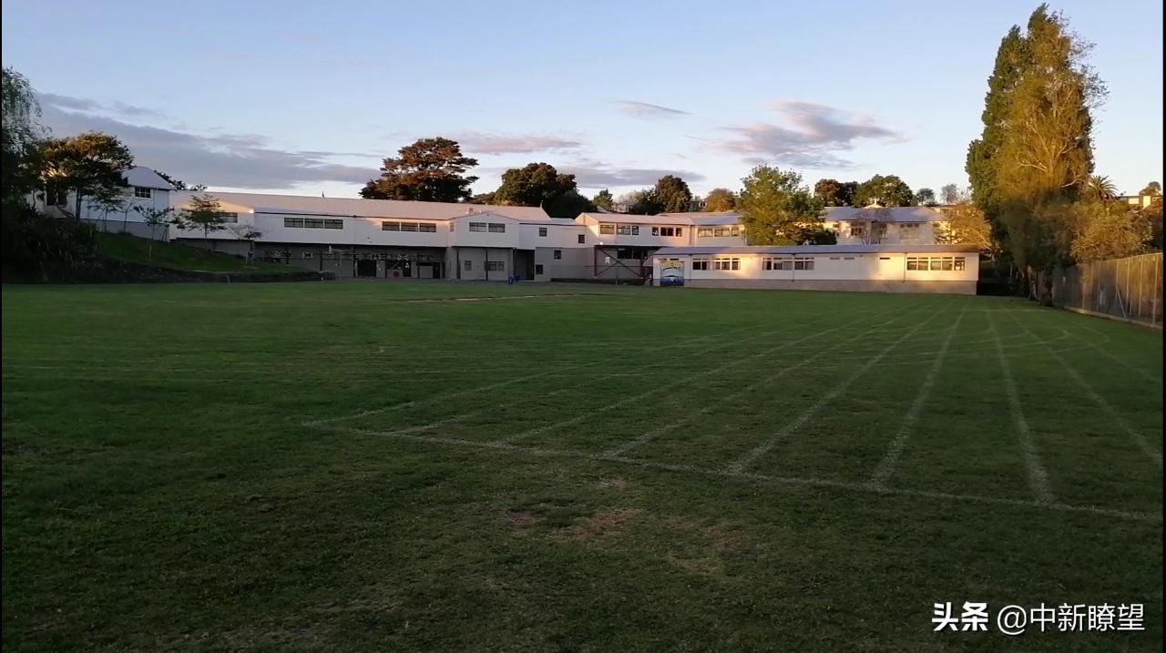 新西兰每周假日,新西兰节假日多少天