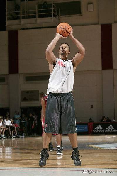 海爷罚球,帕克罚球视频完整版