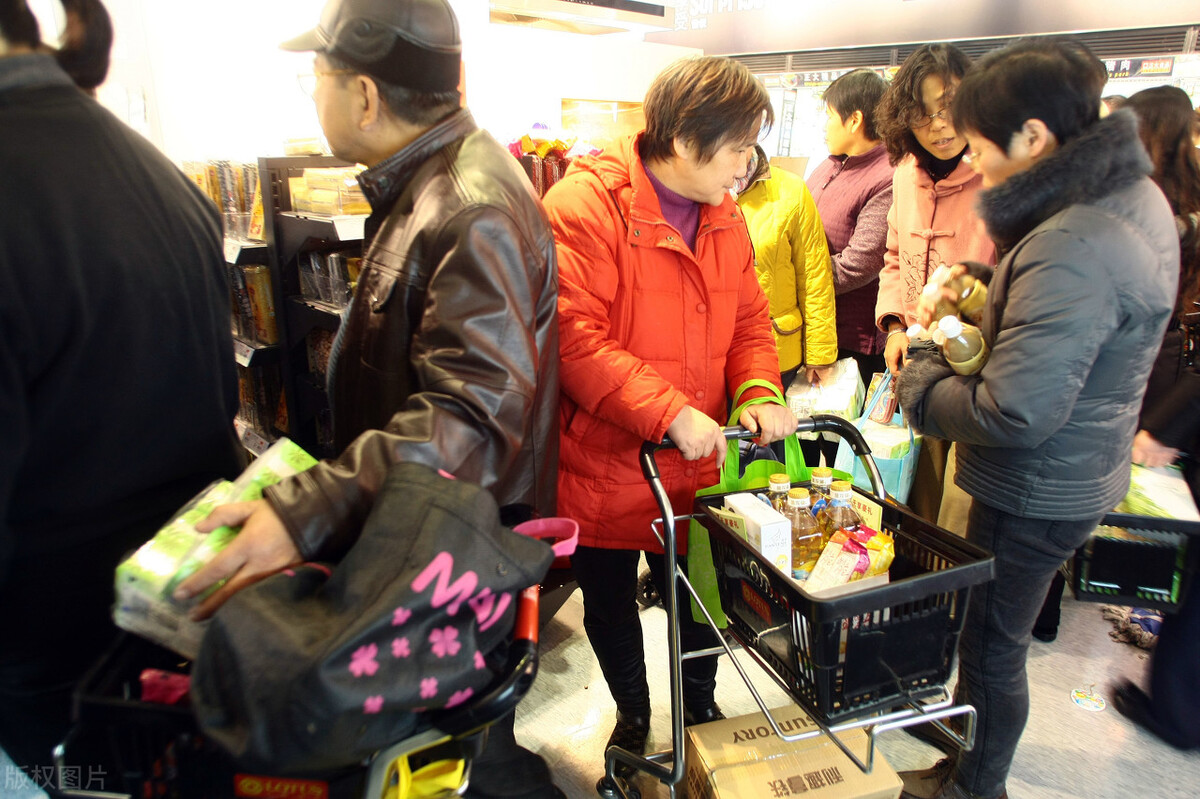 90后小伙一年开300家水果店,90后小伙开水果店亏了13万