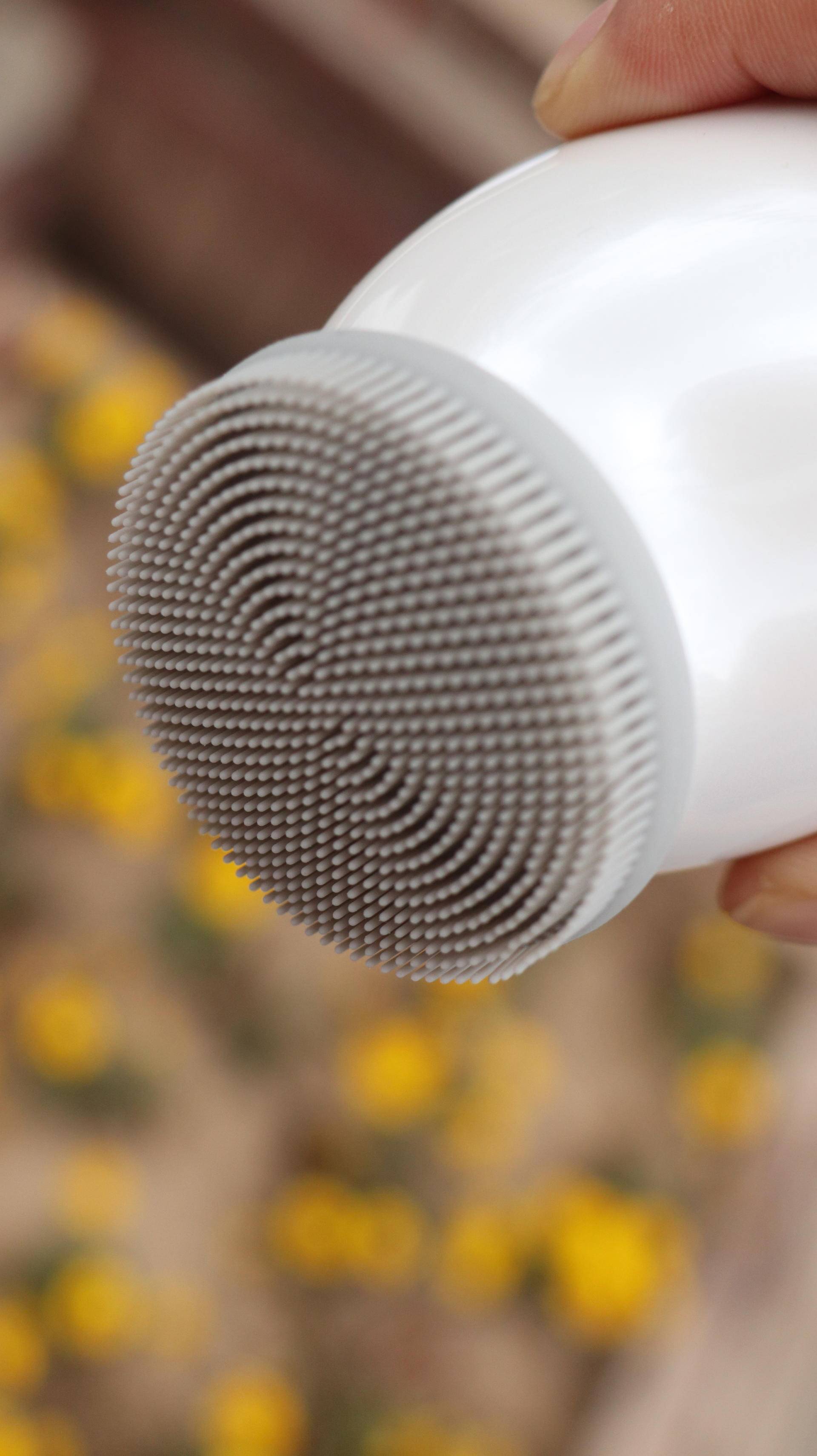 最好的美容仪送给最爱你的那个人，是男友，是女友，也是幸福在心