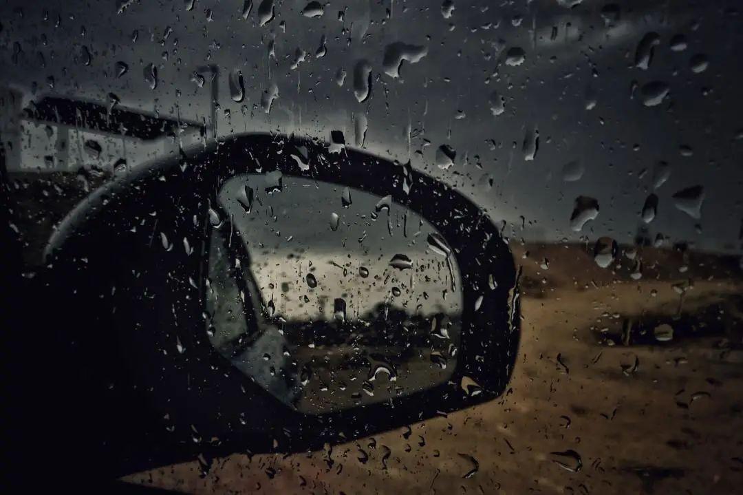 瓢泼大雨英文怎么说,滂沱大雨用英语怎么说