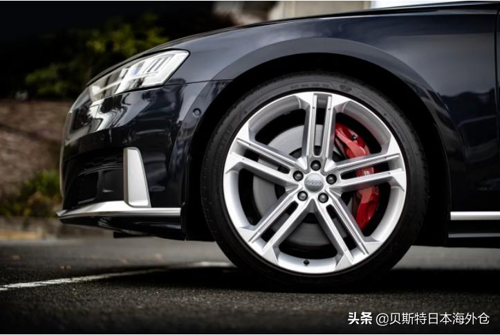 新奥迪s8提车,奥迪s8第一视角试驾