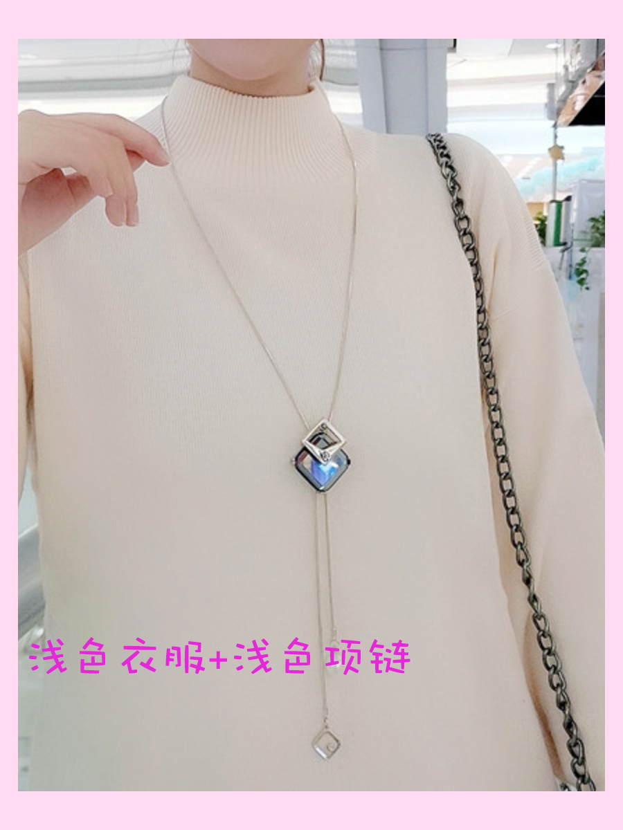 秋冬配毛衣项链选哪个颜色好看,冬天穿毛衣如何戴金项链