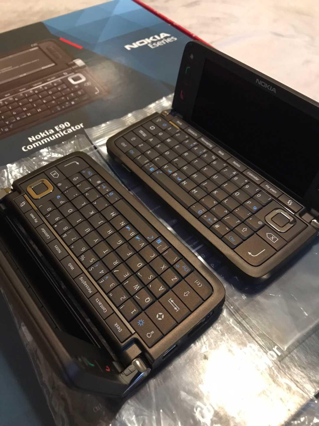 十年前的诺基亚c3手机,13年诺基亚全面屏