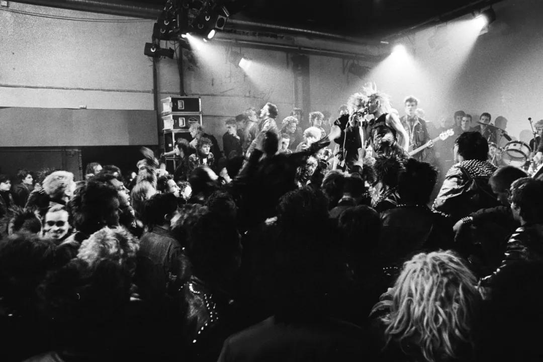 贫穷且性感，解锁“亚文化之都”的小众体验