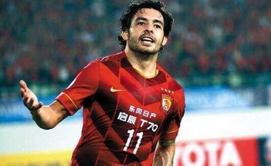 如何学习韦世豪,学习球星传球跑位