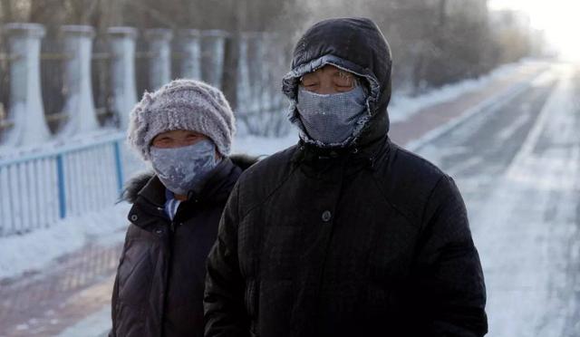 例假推迟不可怕提前很危险,月经一下正常一下推迟怎么回事