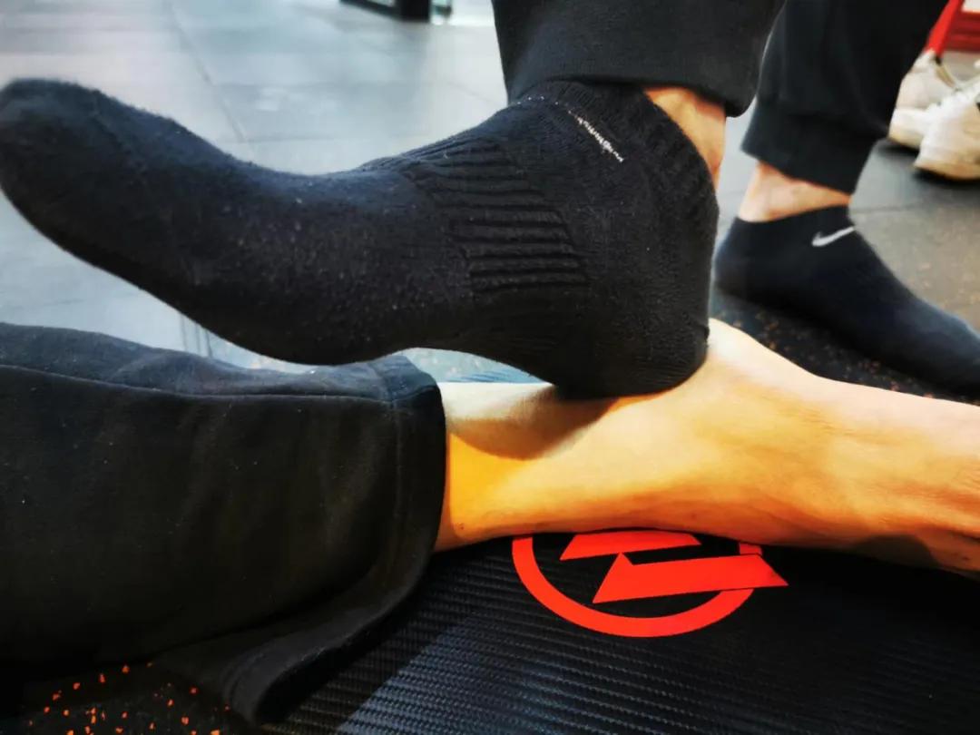 仰卧起坐腰痛怎么办,男性做仰卧起坐腰酸痛什么情况