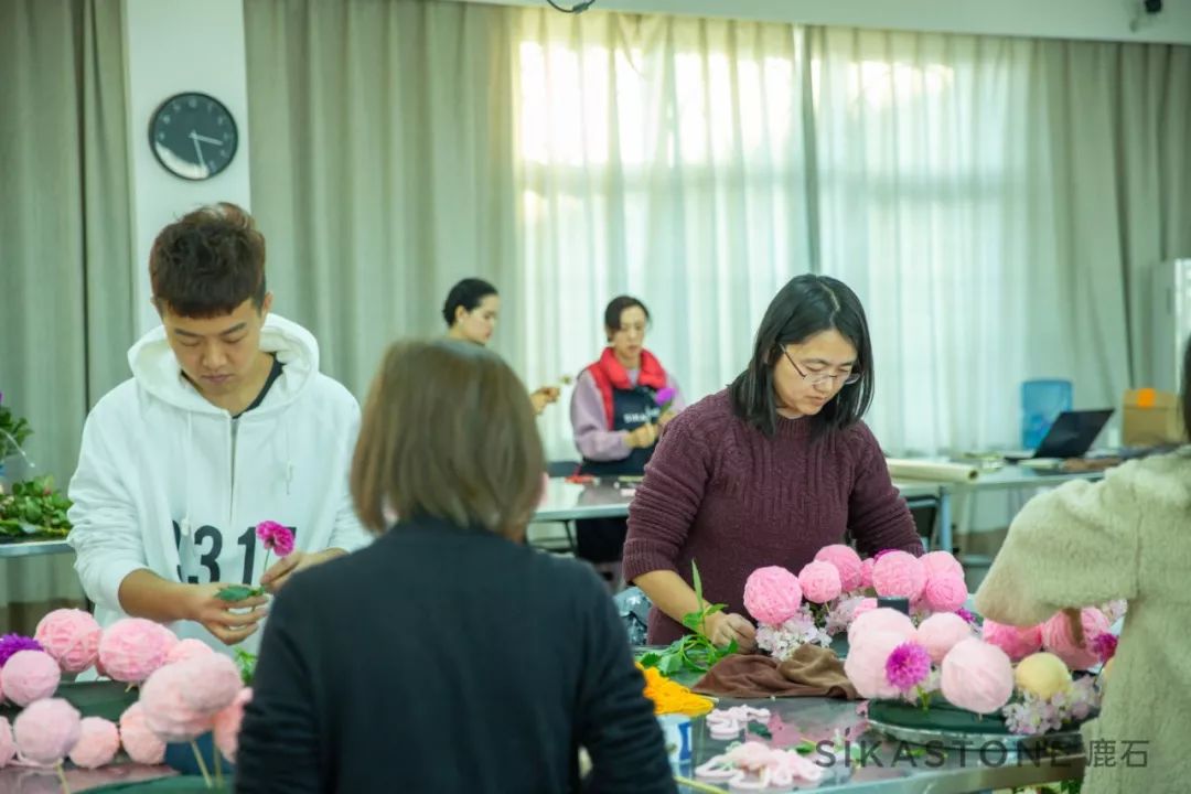 色彩与心理学在生活中的应用,色彩心理学测试自己的性格