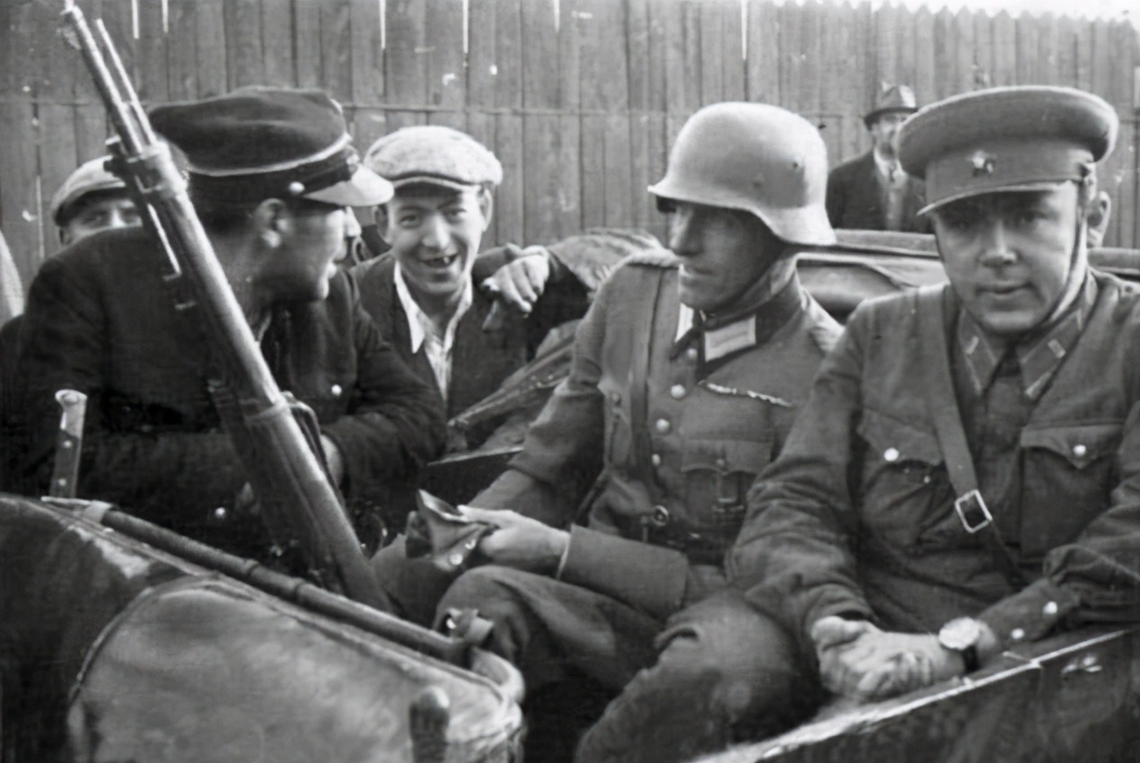 二战波兰被灭但为何还能重建,二战波兰为什么被德军打灭