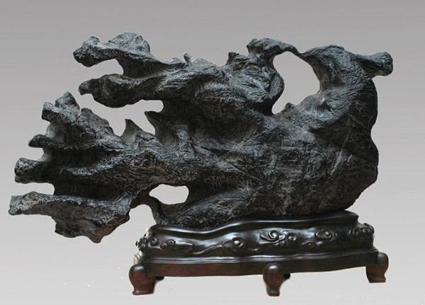 家里摆放灵璧石头的讲究,怎样才能找到灵璧石