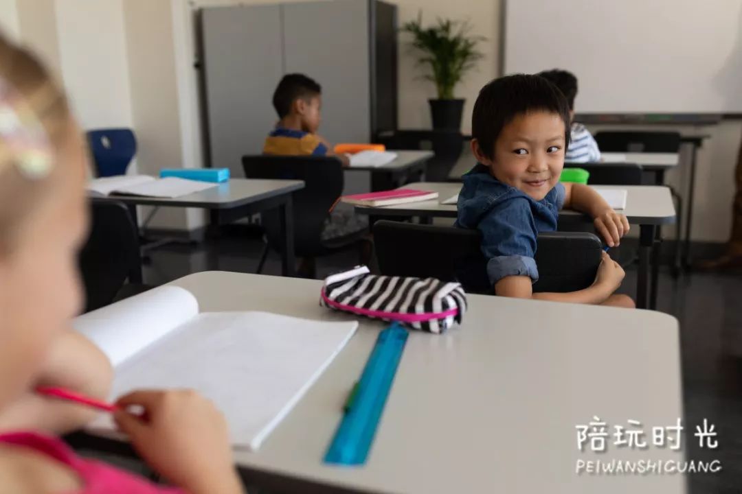 孩子太调皮捣蛋打也不奏效怎么办,调皮捣蛋小孩在学校坐不住咋办