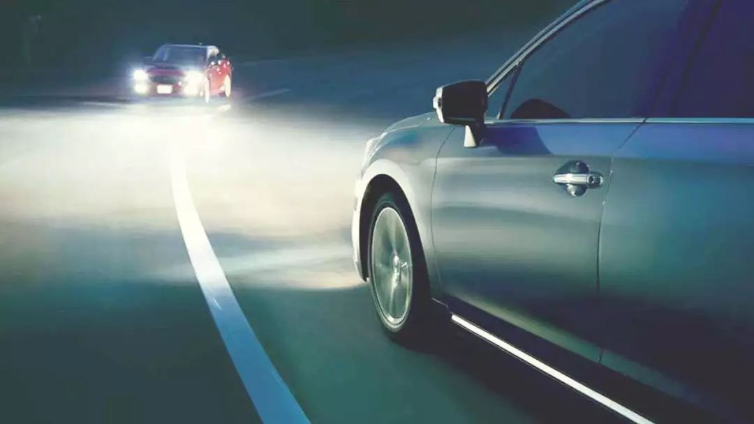 对付远光狗解气视频,对付远光狗用镜子管用吗