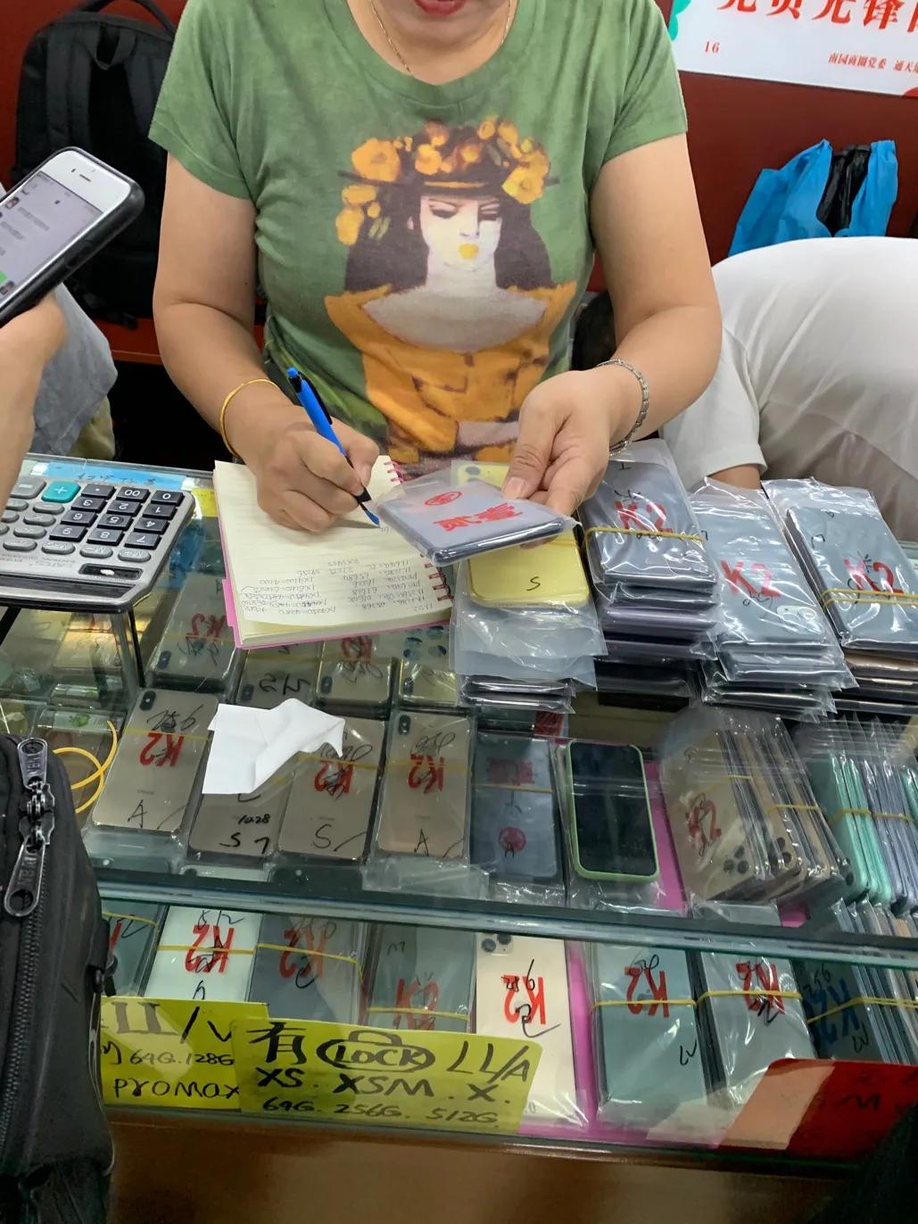 苹果有锁机跟无锁机的区别,苹果有锁机可以升级系统吗