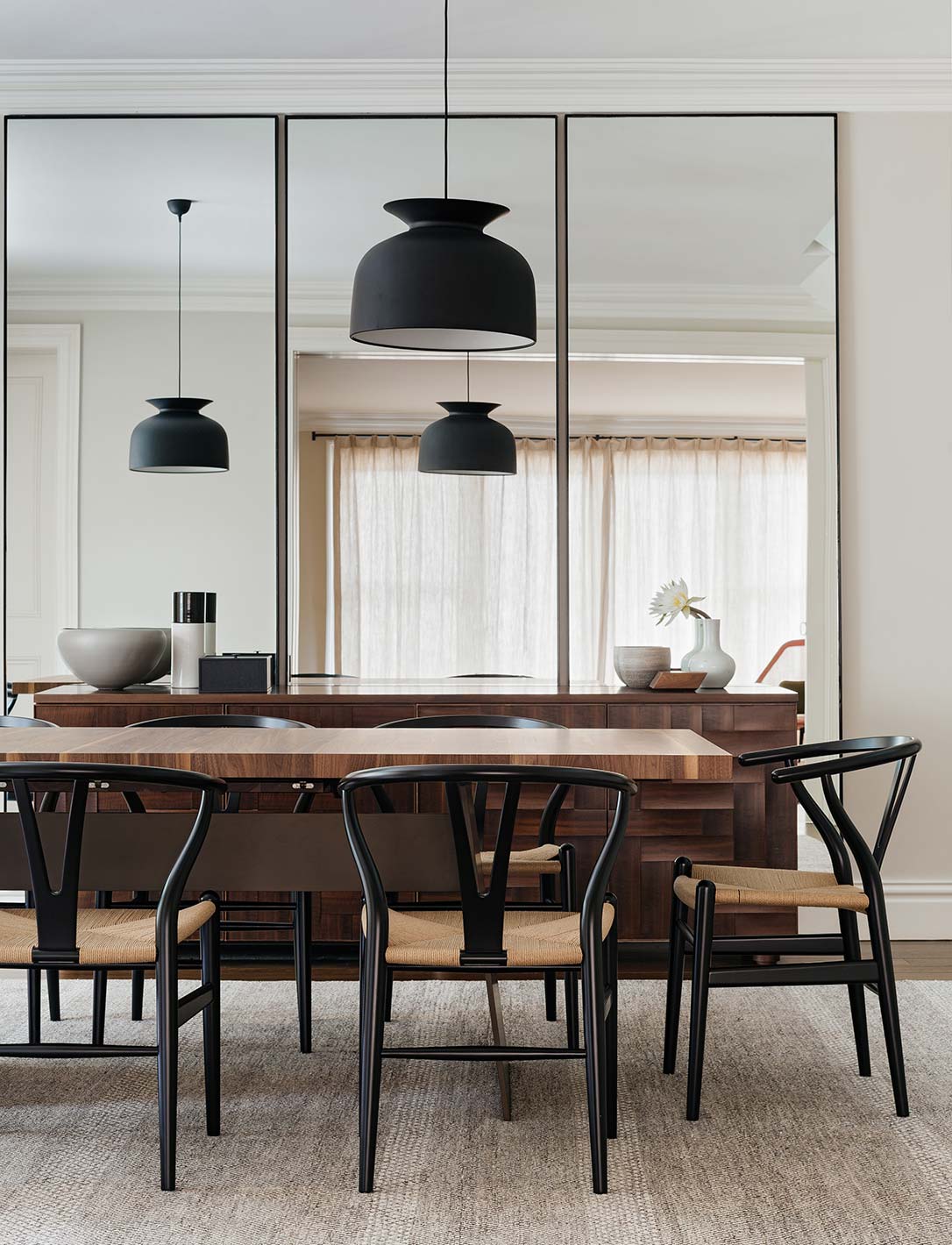 餐厅3个灯具效果图,轻奢餐厅灯饰设计